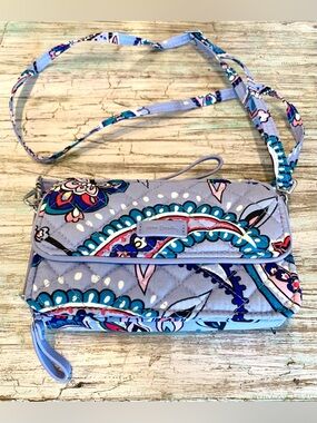 Vera Bradley Lavender Paisley Quilted Crossbody Wallet. New w/o tags.